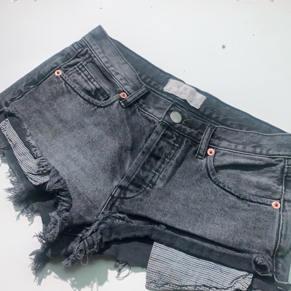 Free People shorts - Picture 2 of 4